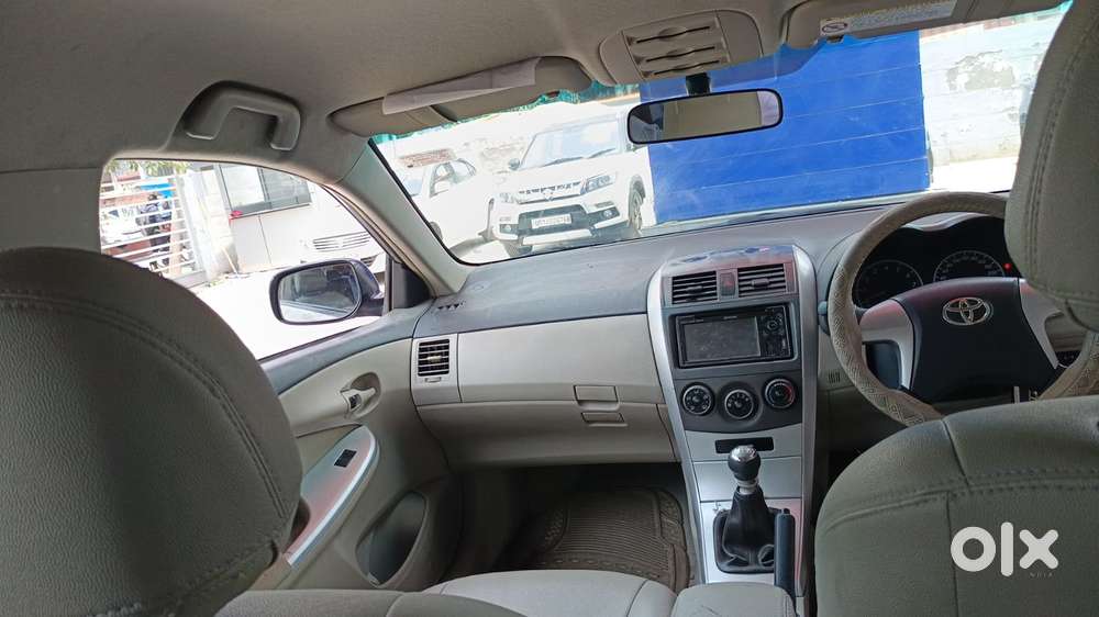 Toyota Corolla Altis 1.8 J, 2013, Petrol