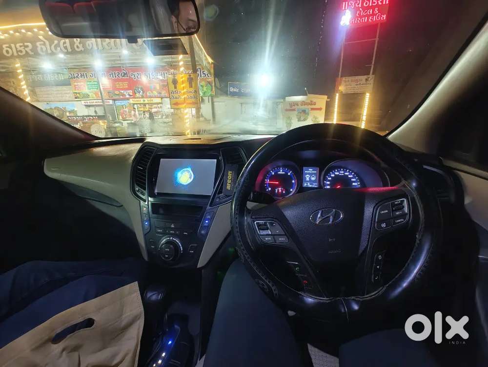 Hyundai Santa Fe 2015 Diesel 135000 Km Driven