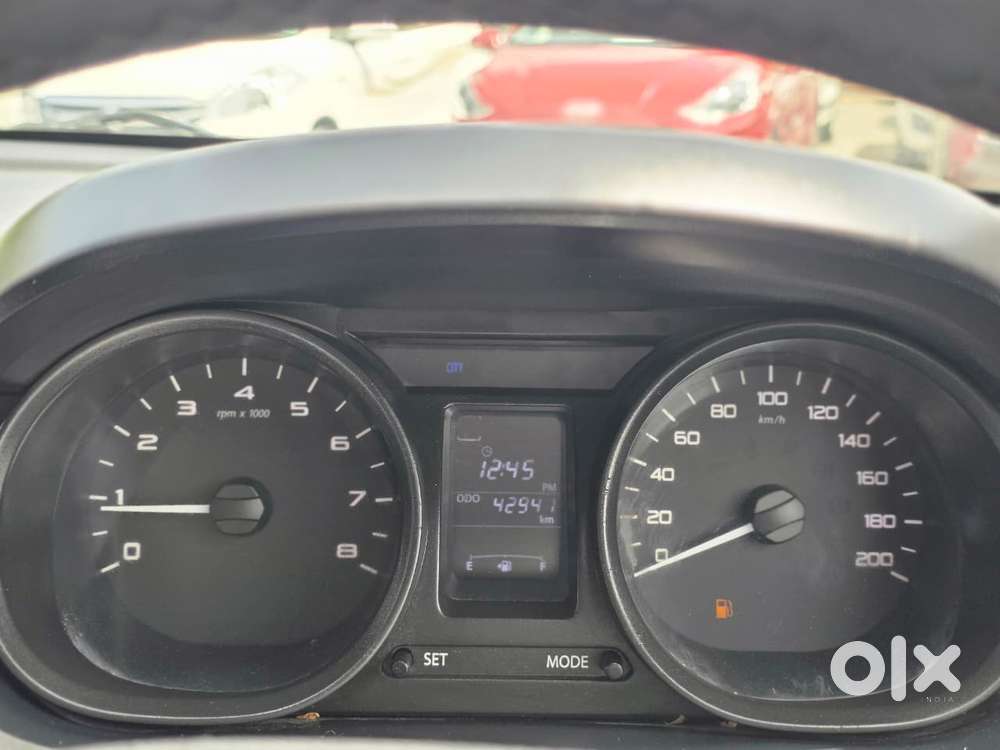 Tata Tiago Xe, 2018, Petrol