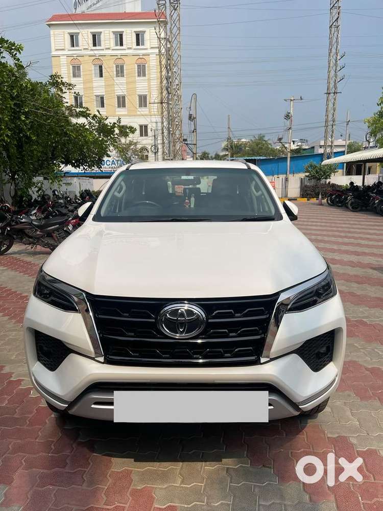 Toyota Fortuner 2023 Diesel 16000 Km Driven