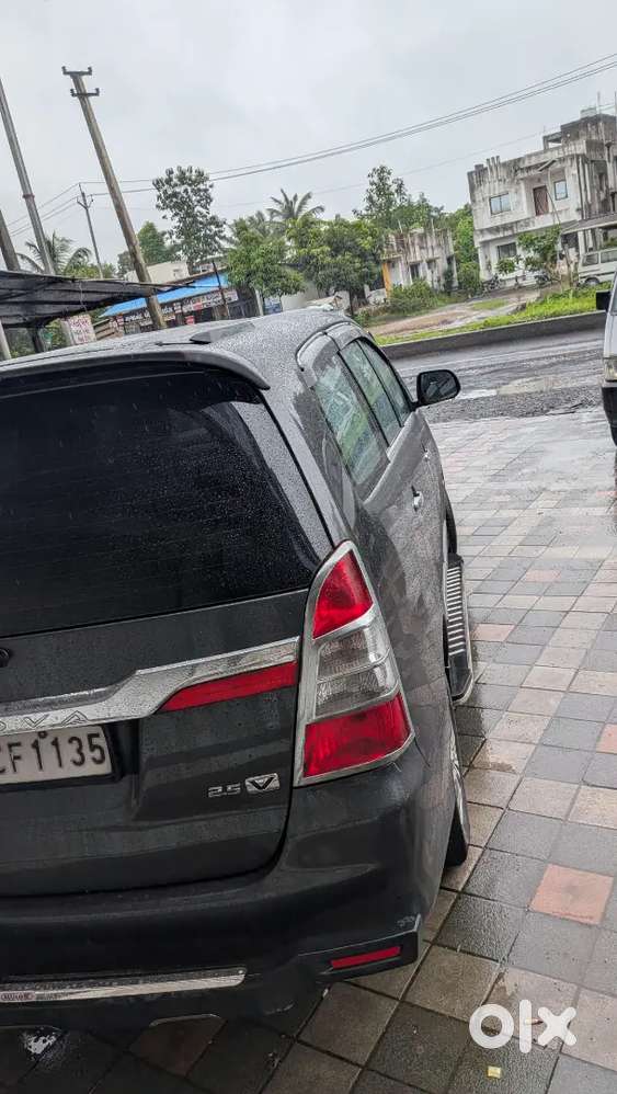 Toyota Innova Diesel 7 Str 2015