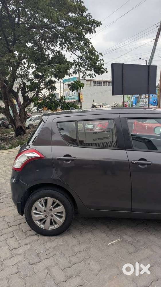 Maruti Suzuki Swift Vvt Zxi, 2016, Petrol