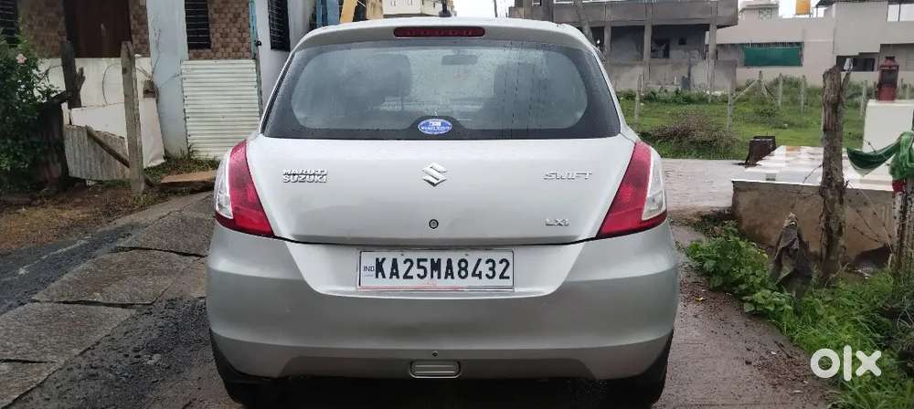 Maruti Suzuki Swift Lxi 2015