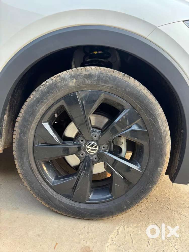 Volkswagen Taigun, 2024, Petrol