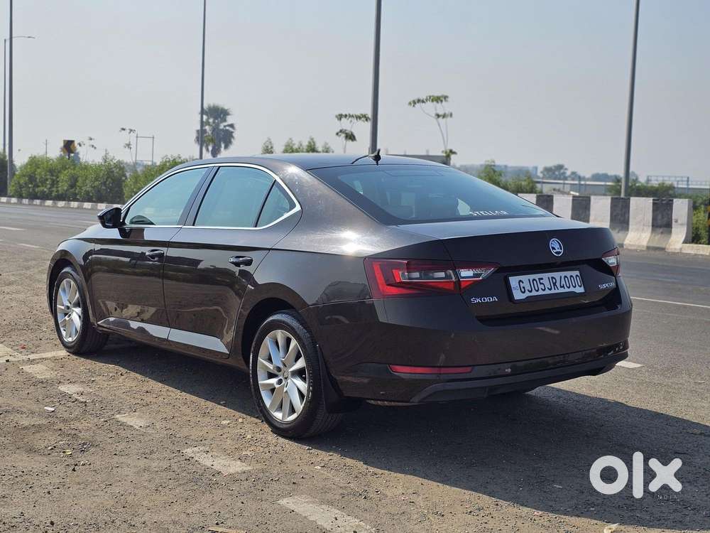 Skoda Superb L&k 2.0 Tdi At, 2016, Diesel