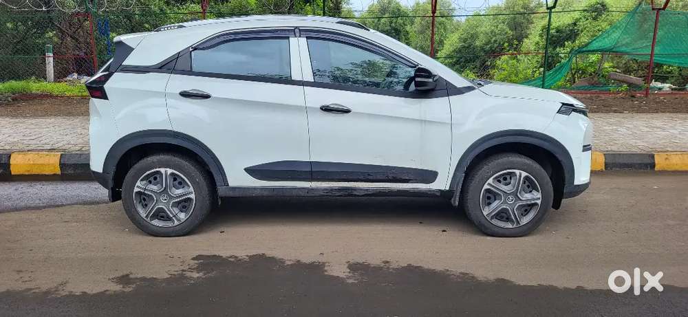 Tata Nexon Smart Icng 2025