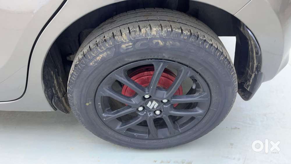 Maruti Suzuki Swift 1.3 Zxi, 2023, Petrol