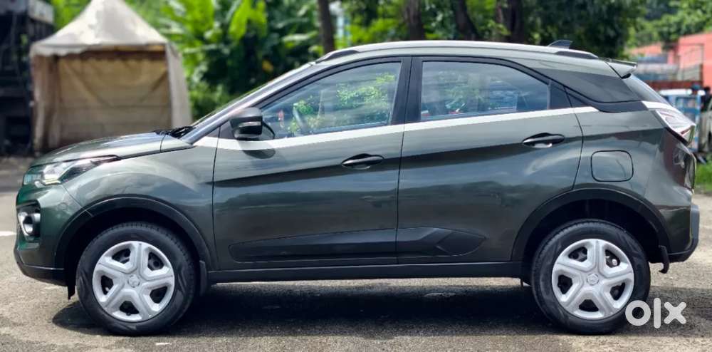 Tata Nexon 1.2 Revotron Xm Plus (s), 2023, Petrol
