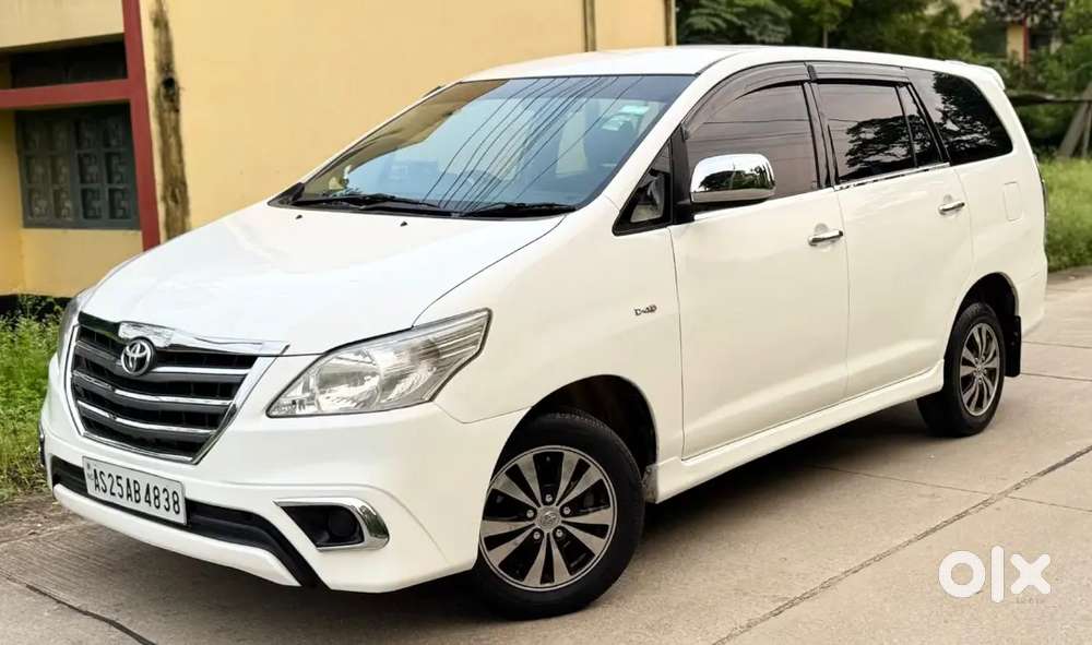 Toyota Innova 2016 Diesel 137000 Km Driven