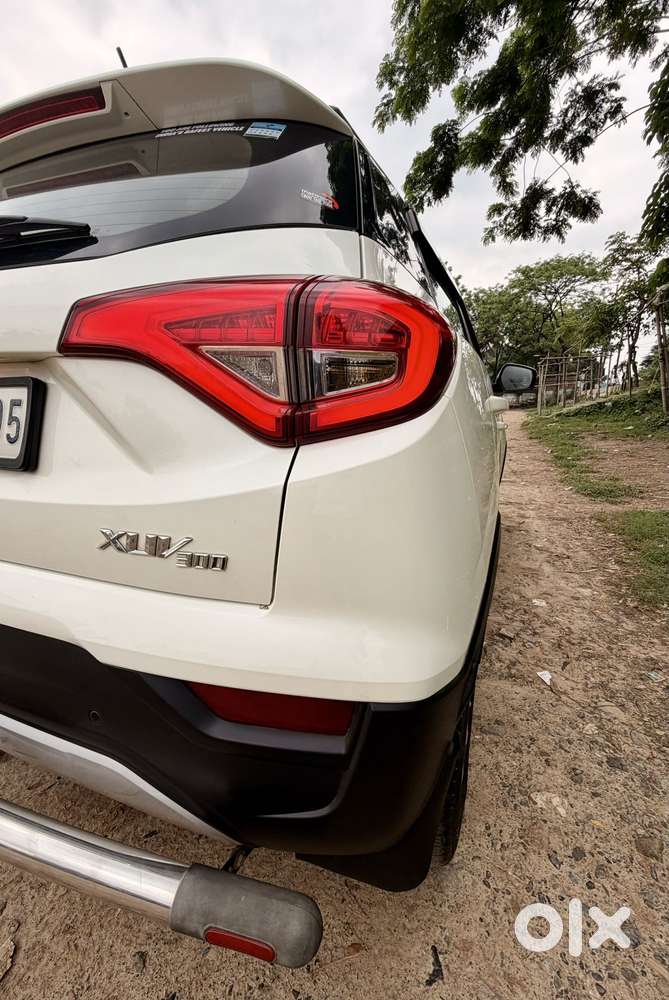 Mahindra Xuv300 W8, 2022, Petrol