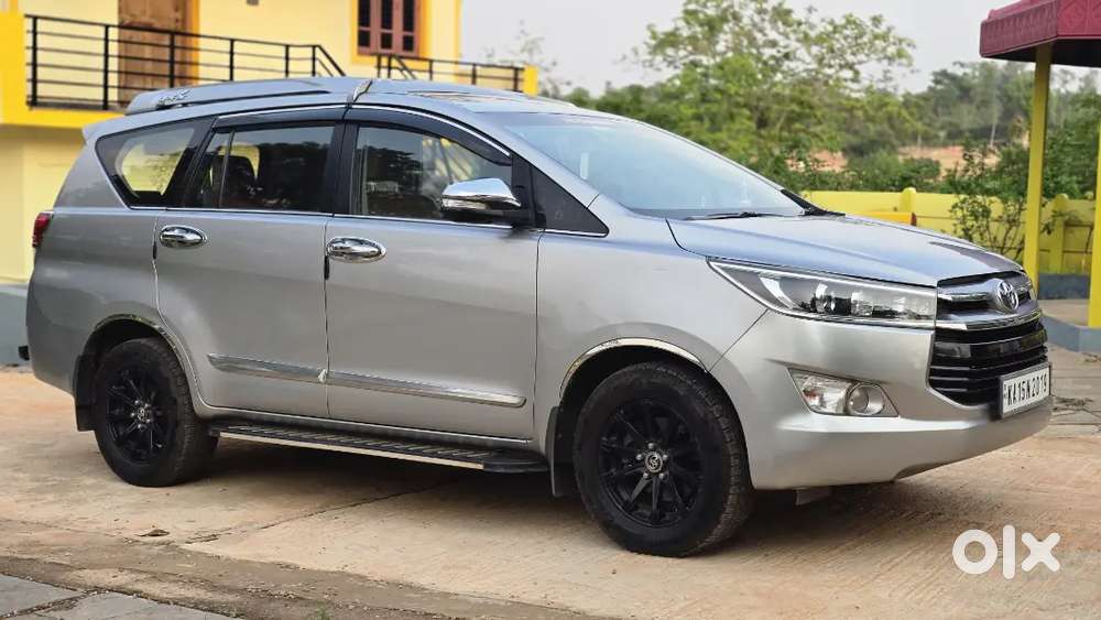 Toyota Innova Crysta 2017 Diesel 98000 Km Driven