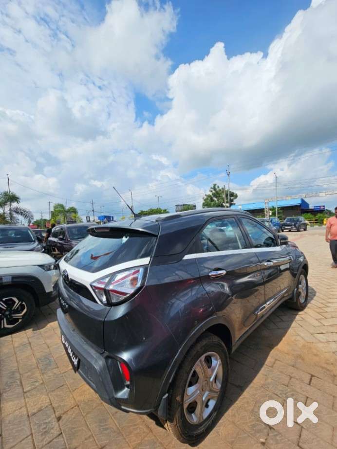 Tata Nexon 1.2 Revotron Xma Amt (s), 2020, Petrol