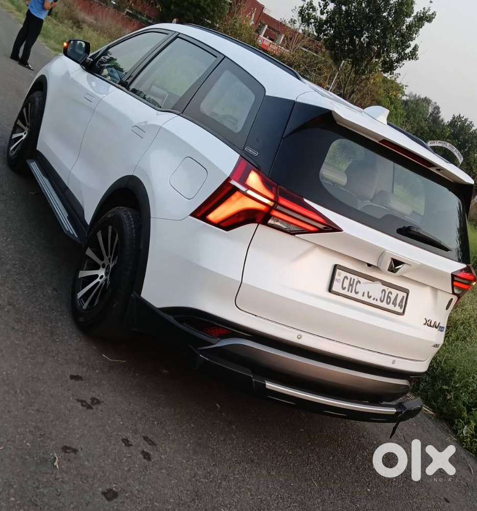 Mahindra Xuv700 2.2 Ax 5 Diesel At 7 Str, 2025, Diesel