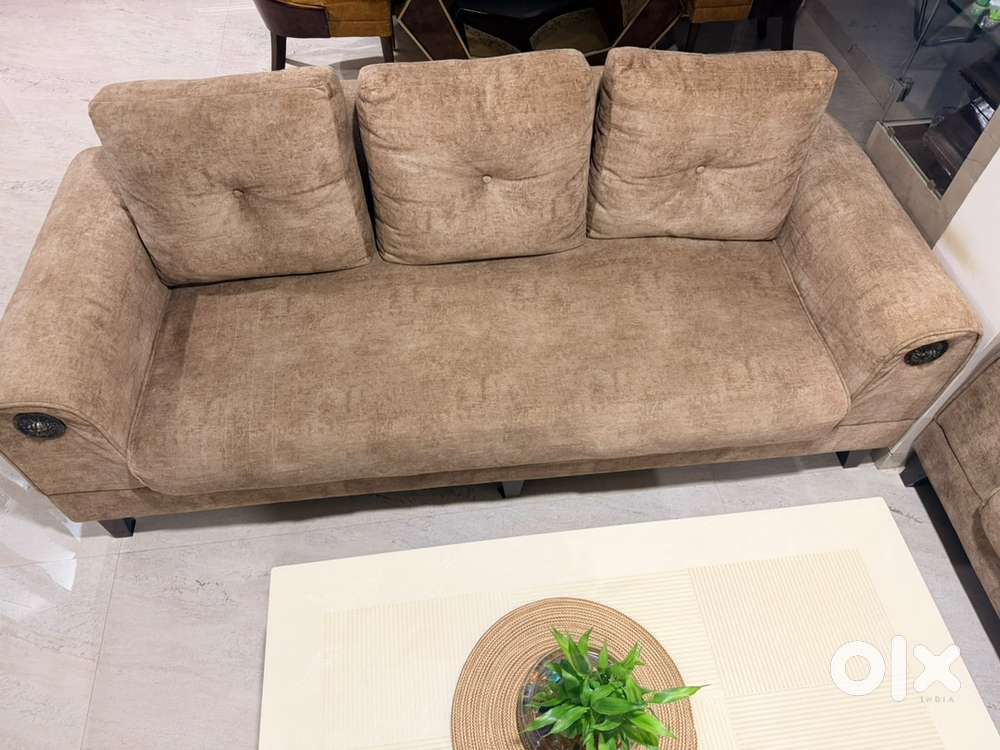 3 plus 2 Seater Versace Sofa set Excellent condition