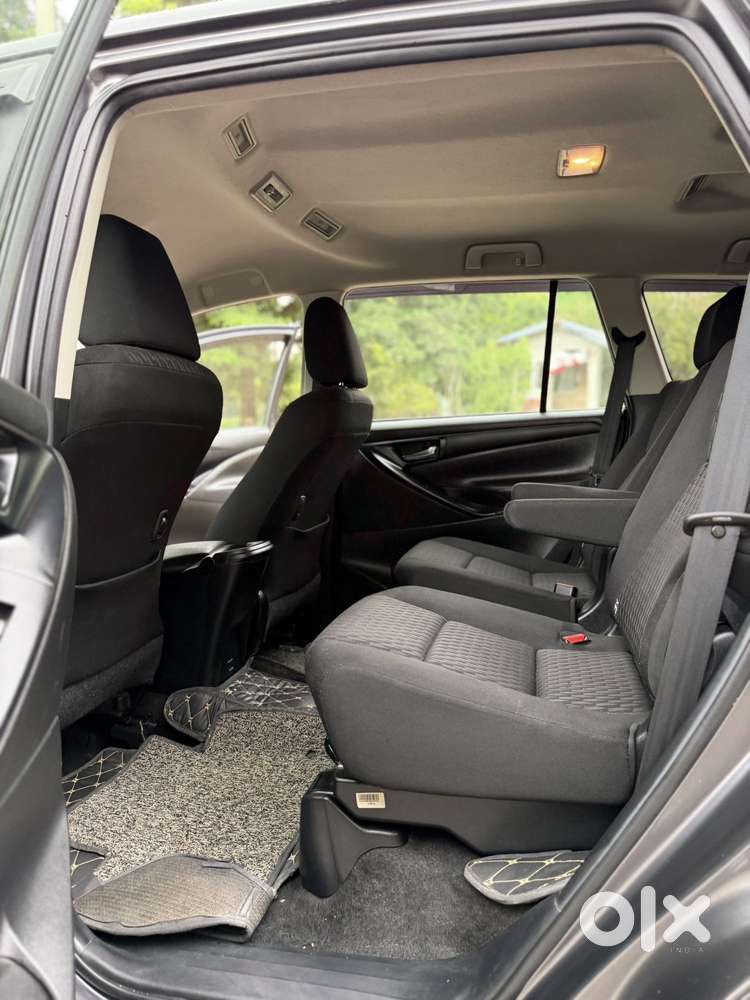 Toyota Innova Crysta [2020-ongoing] 2.4 Gx 7 Str, 2021, Diesel