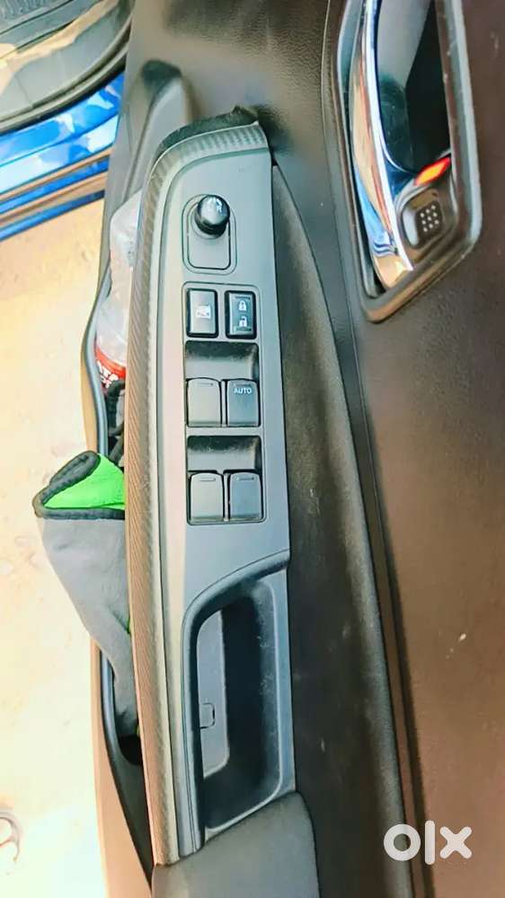 Maruti Suzuki Swift 2023 Cng & Hybrids 70000 Km Driven