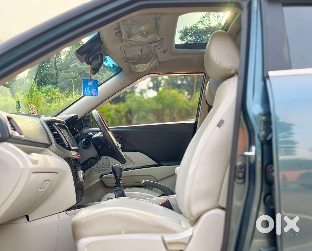 Mahindra Xuv300 W8 Option, 2023, Petrol