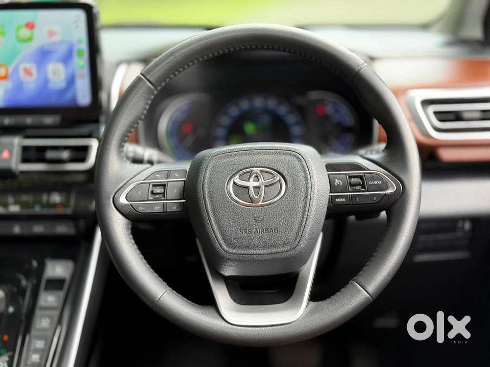 Toyota Innova Hycross 2.0 Vx Hybrid 7 Str, 2024, Petrol
