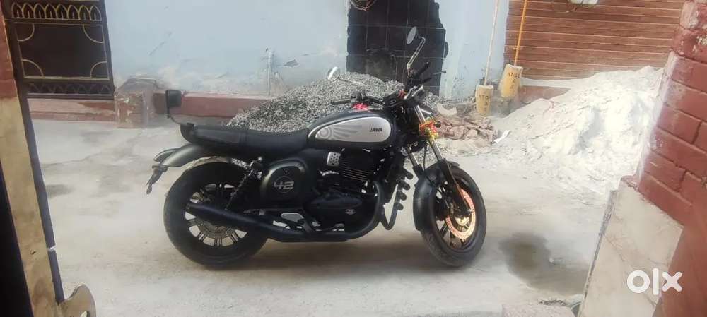  Dussehra Dhamaka! Jawa 42 FJ(2026) | Only 6,800 KM | ₹2.20 Lakh