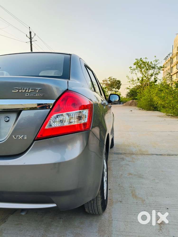 Maruti Suzuki Swift Dzire 1.2 Vxi Bsiv, 2014, Petrol