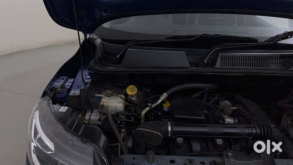 Renault Triber 1.0 Rxz Dual Tone, 2023, Petrol