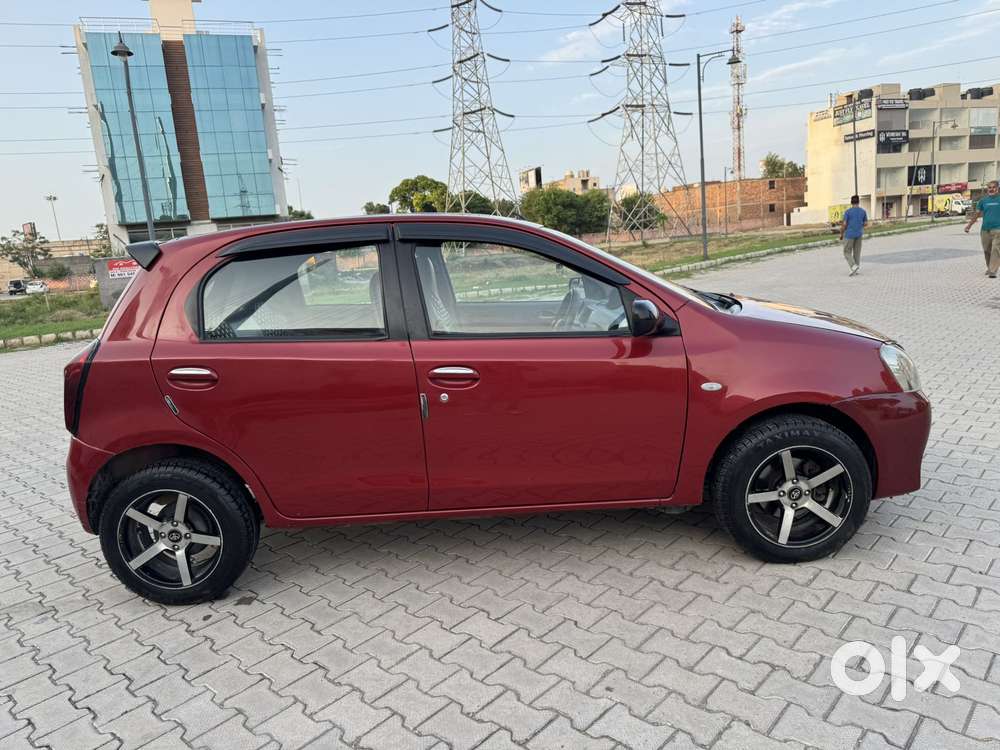 Toyota Etios Liva 1.2 Vx Dual Tone, 2011, Petrol