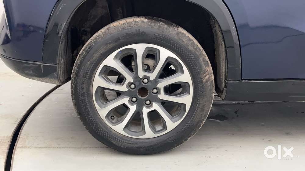 Maruti Suzuki Grand Vitara 1.5 Alpha Plus Intelligent Hybrid Ecvt, 2..