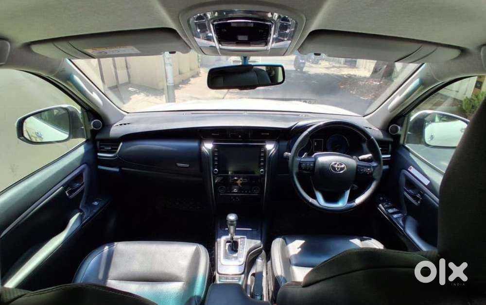 Toyota Fortuner [2021-ongoing] 2.8 2wd Diesel At, 2023, Diesel