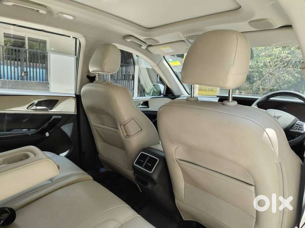 Mahindra Xuv700 2.2 Ax 7 Diesel At Luxury Pack Str, 2023, Diesel