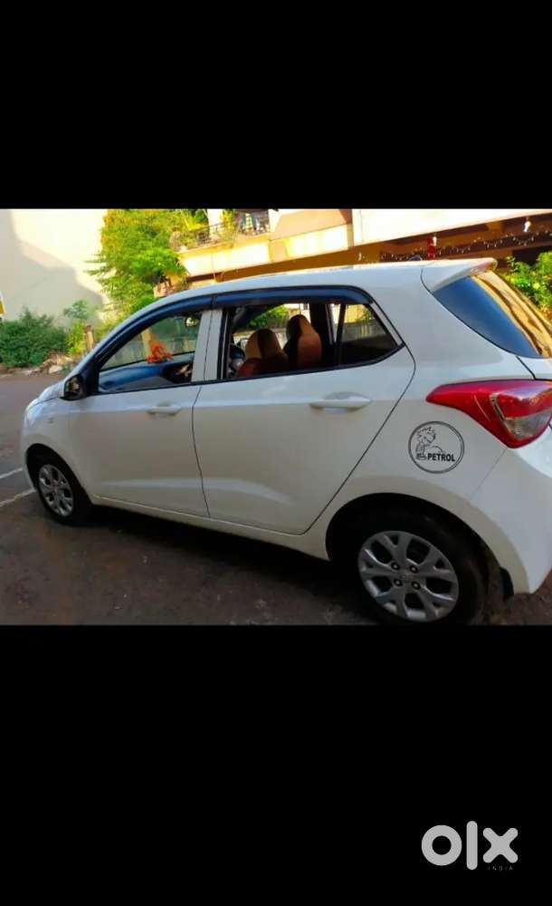 Hyundai Grand I10 2015 Petrol 24000 Km Driven