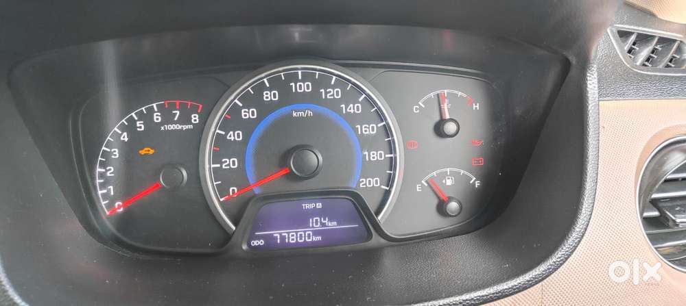 Hyundai Grand I10 Sportz, 2016, Petrol