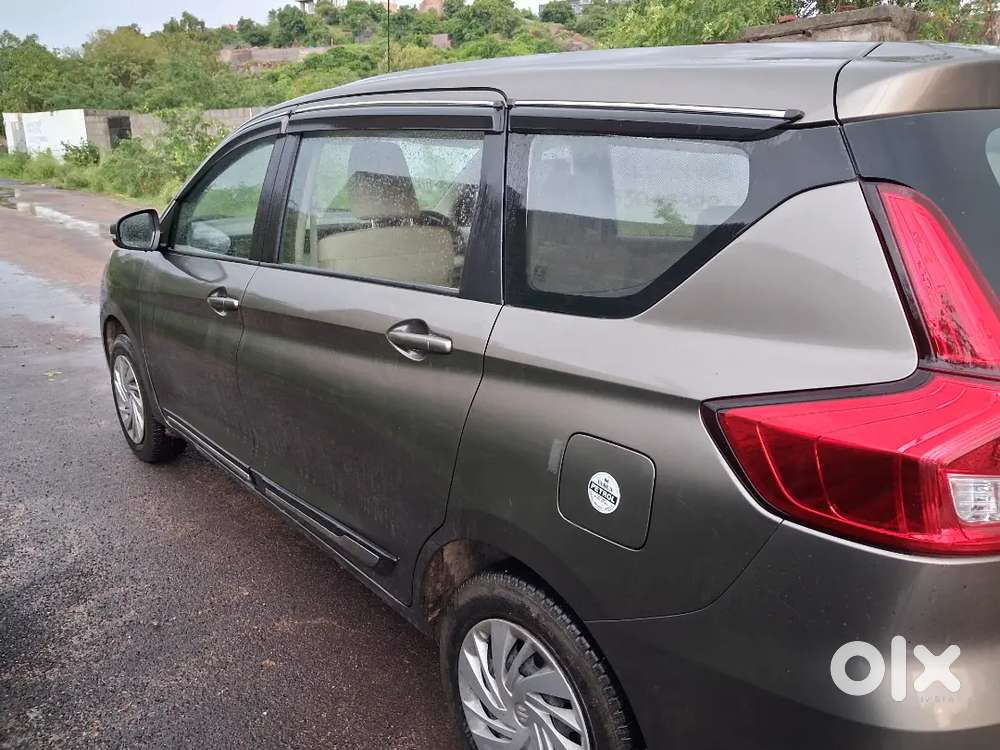 Maruti Suzuki Ertiga 2023 Petrol Manual