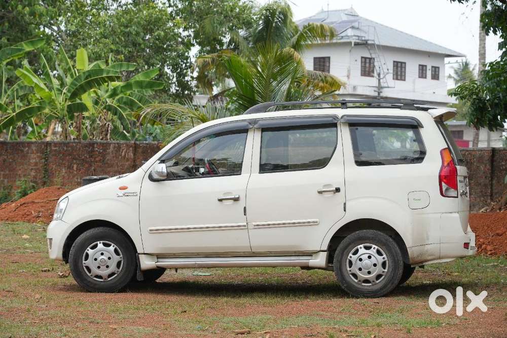 Mahindra Xylo E6