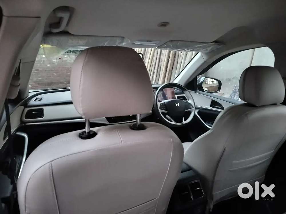 Mahindra Xuv700 Diesel 2022 Variant Mt