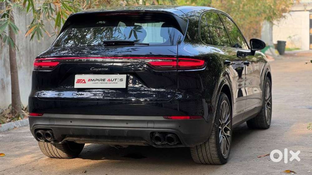 Porsche Cayenne Platinum Edition, 2023, Petrol