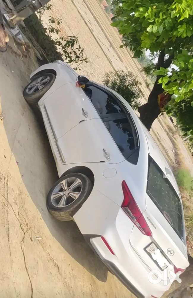 Hyundai Verna 2019 Petrol Sunroof Car