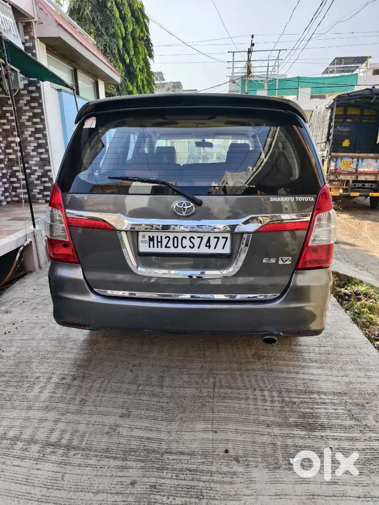 Toyota Innova 2014