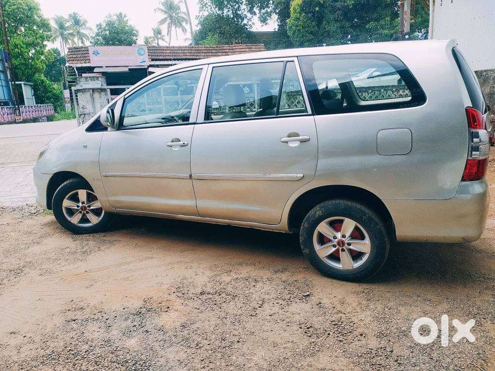 Toyota Innova 2004-2011 2.5 V Diesel 8-seater, 2008, Diesel