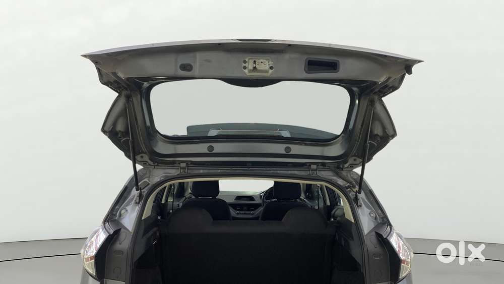 Tata Nexon 1.5 Revotorq Xma Amt, 2021, Petrol