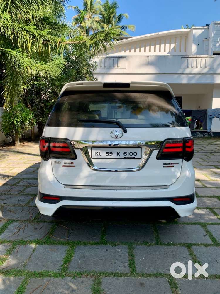 Toyota Fortuner 2014 Diesel 100000 Km Driven