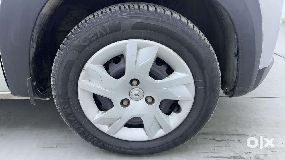 Renault Kwid 1.0 Rxt Amt, 2023, Petrol