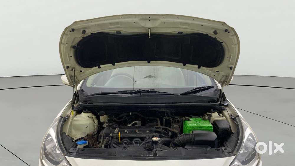 Hyundai Verna Fluidic 1.6 Vtvt Sx, 2013, Petrol