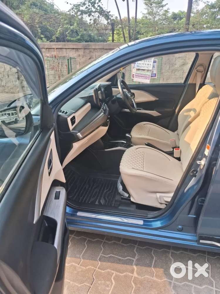 Maruti Suzuki Dzire Zxi Ags, 2025, Petrol