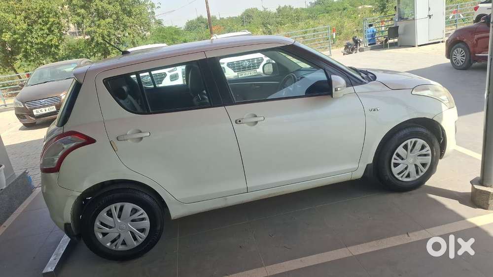 Maruti Suzuki Swift Vxi + Manual, 2016, Petrol