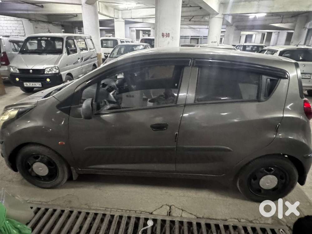 Chevrolet Beat Petrol 2015