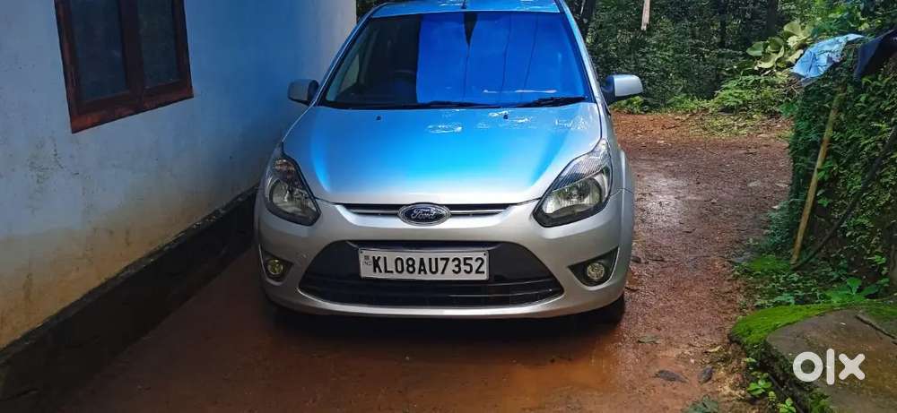 Ford Figo Petrol Zxi 2011