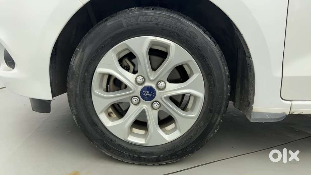 Ford Figo 2012-2015 Petrol Titanium, 2016, Petrol