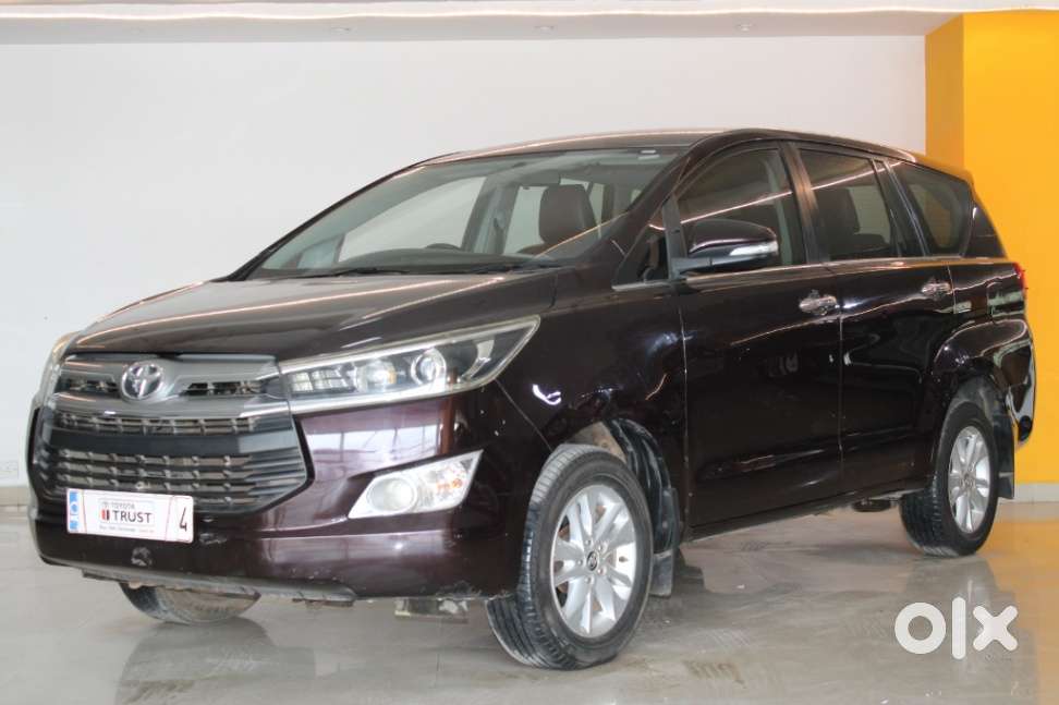 Toyota Innova Crysta 2.4 V, 2016, Diesel
