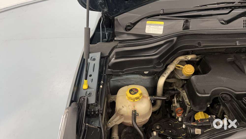 Mahindra Xuv300 W8 Diesel, 2023, Diesel