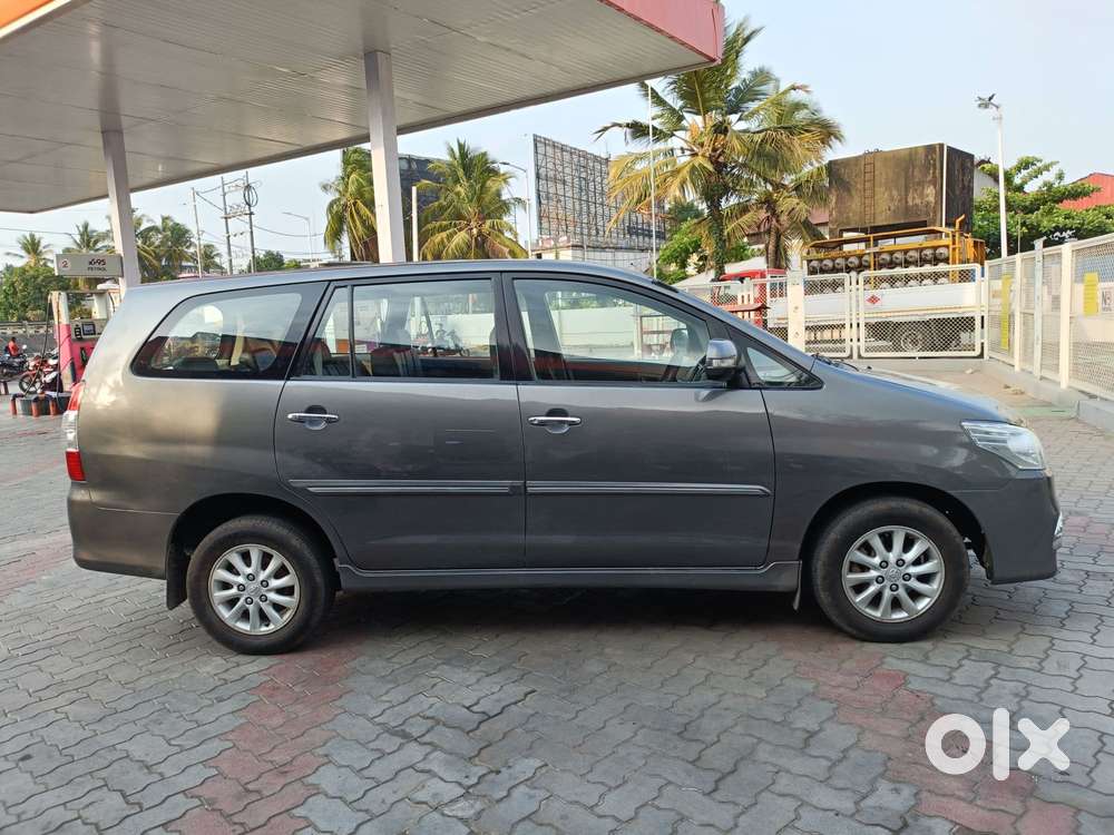 Toyota Innova 2.5 Vx 8 Str Bs-iii, 2012, Diesel
